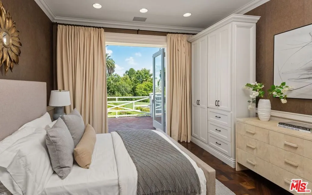 10250 W Sunset Boulevard, Los Angeles, California 90077 home-pic-32